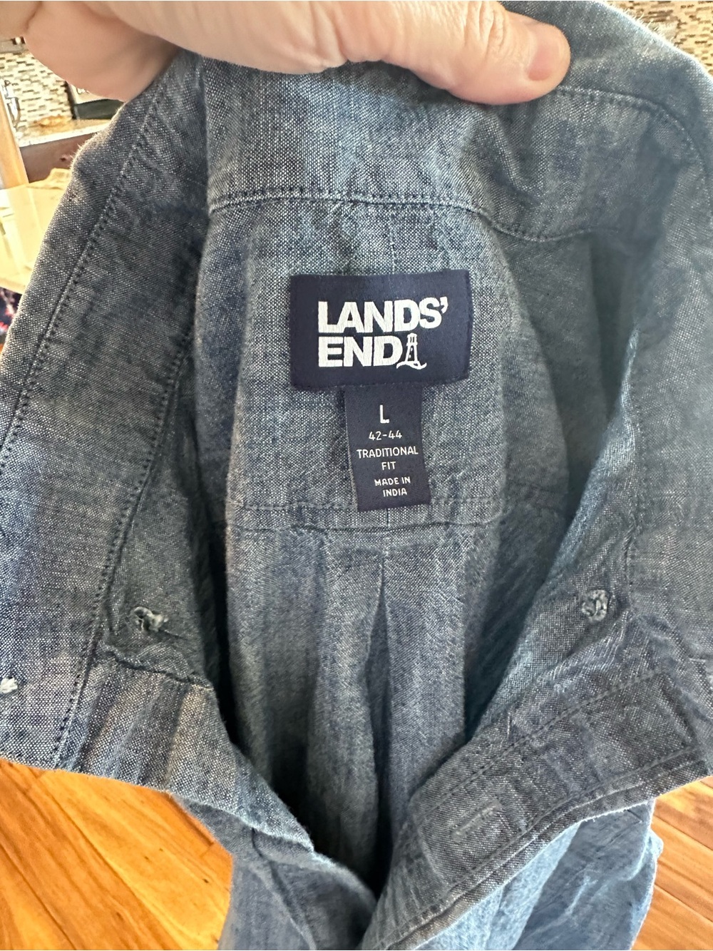 Lands' End Short-Sleeve Chambray Button-Down Shirt size Large - Picture 4 of 4